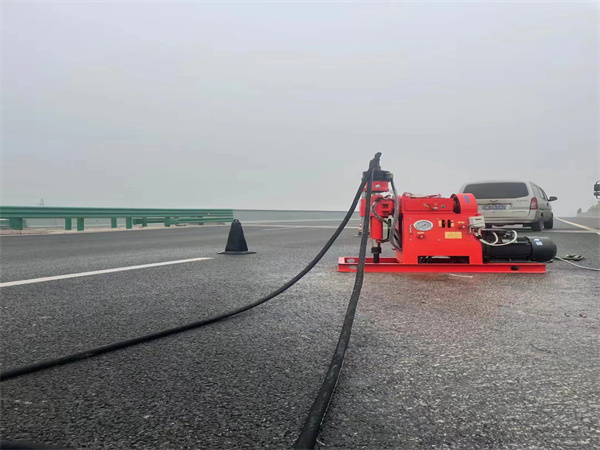 翁源马路路基路面开裂下沉注浆加固灌浆